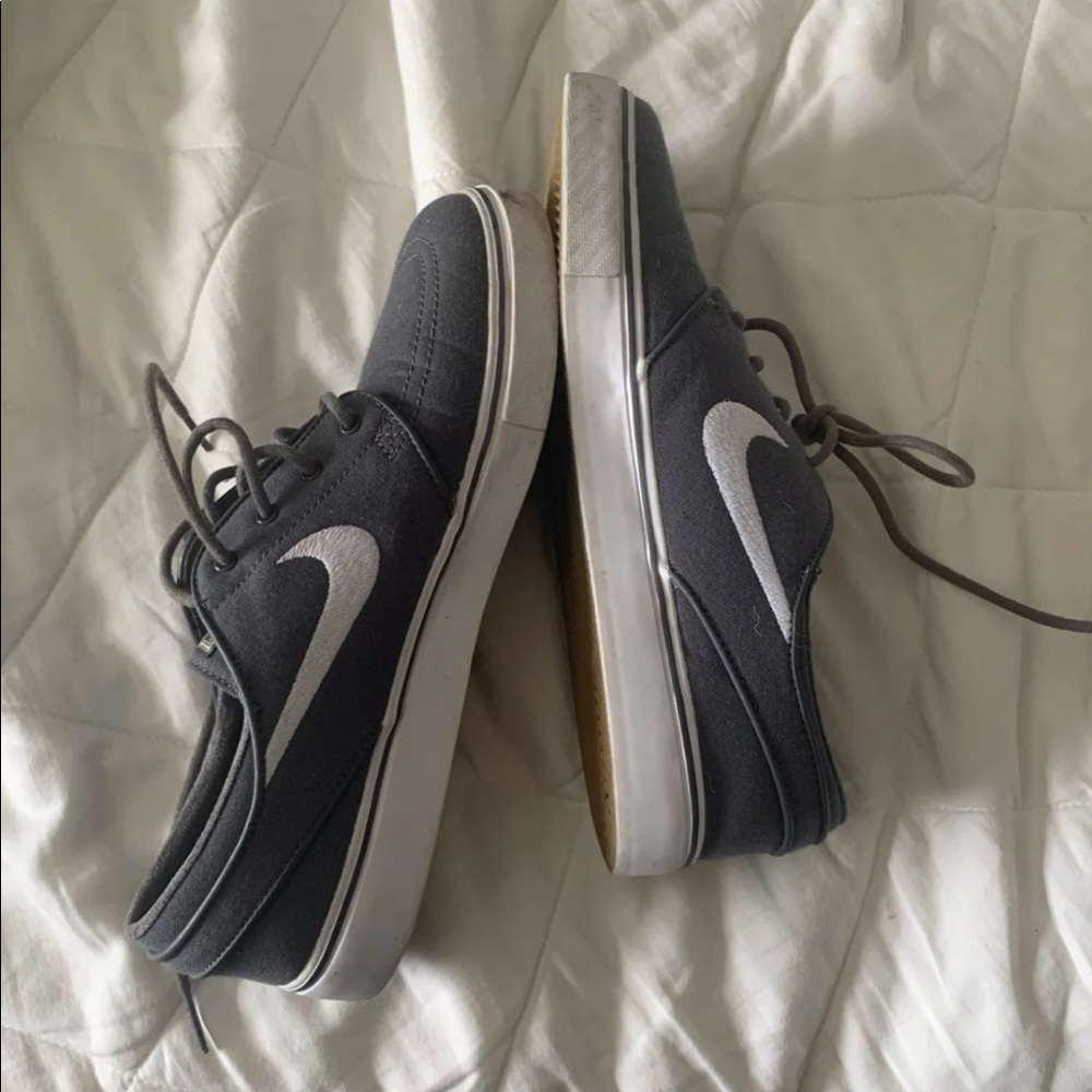 NWOT nike sb zoom air grey sneakers